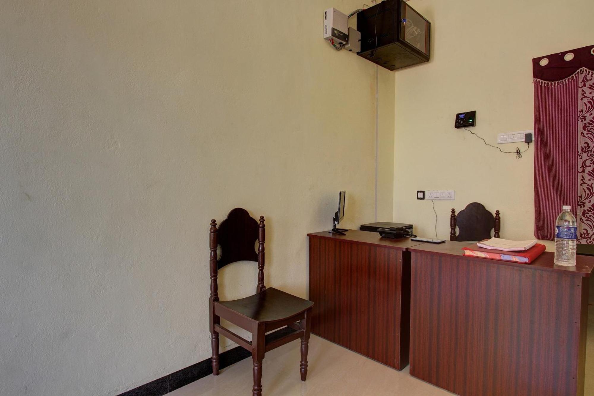 Oyo Flagship Tulip Towers Saravanampatti Coimbatore Exterior photo